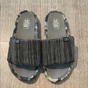 Hey dude phoenix youth dark quarry CAMO‎ slides size 1